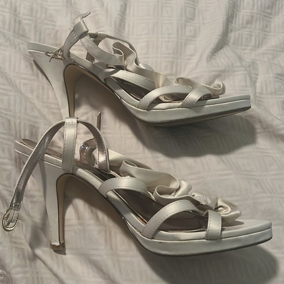 Unlisted Cream Ruffled Bow High Heeled Shoes - Picture 6 of 9